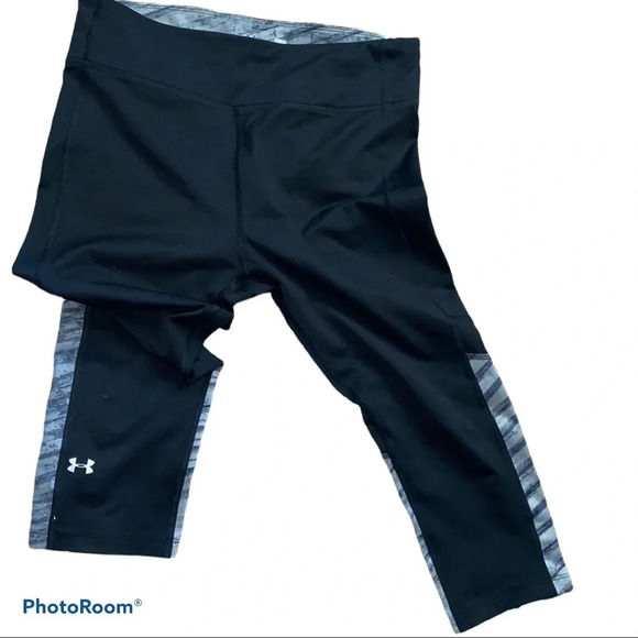 Under Armour heat gear  cropped compression leggings Sz L - Picture 1 of 8